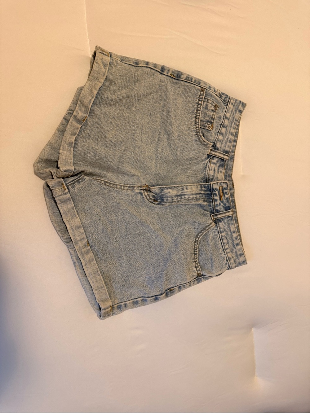 SHEIN Light Wash Rolled Hem Denim Shorts